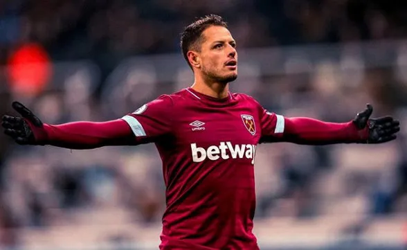 INSTAGRAM @CH14_ Chicharito Hernández durante un partido del West Ham