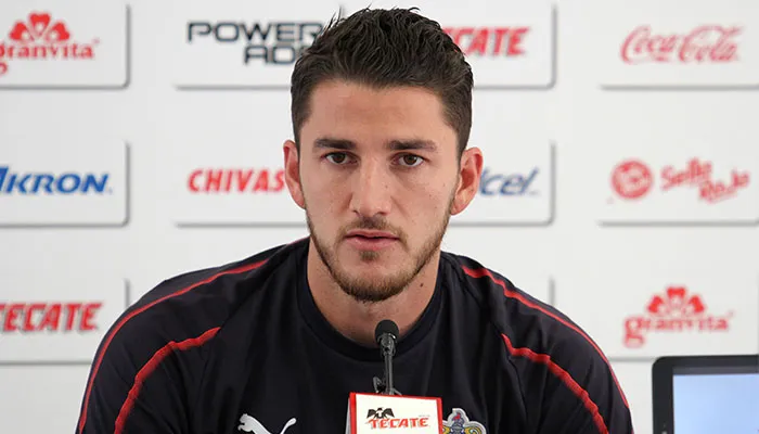 Hiram en conferencia de prensa