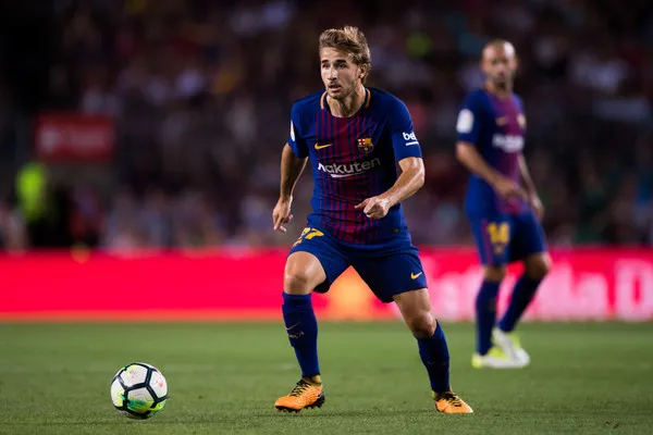 Samper en acción durante un partido con el Barcelona