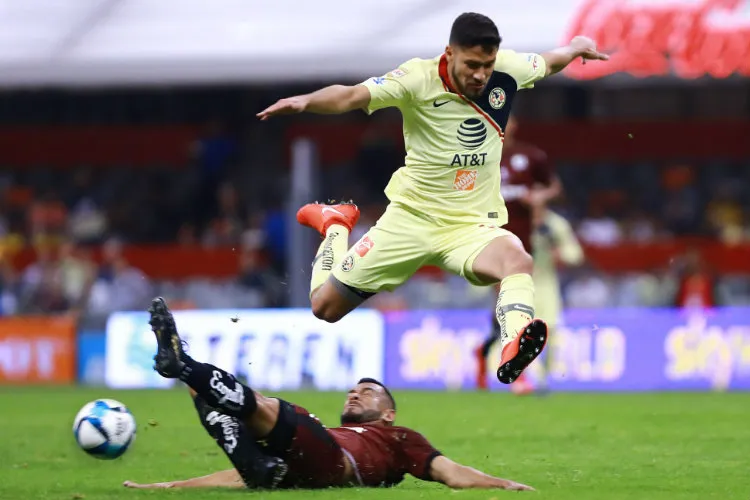 Bruno Valdez evita la barrida de Miguel Samudio