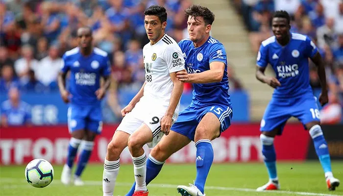 Jiménez en un partido con los Wolves