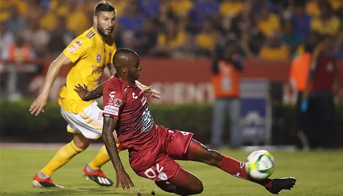 Barreiro en una jugada de autogol