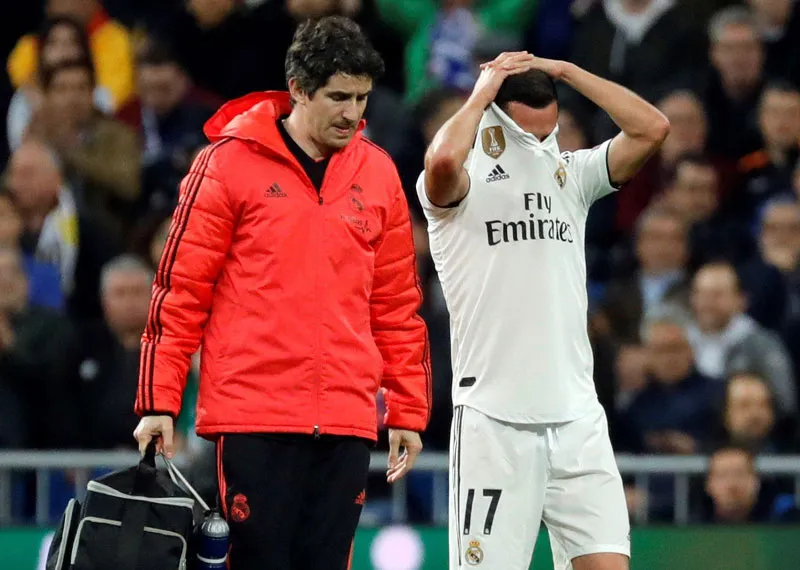 Vázquez deja el duelo contra Ajax por lesión