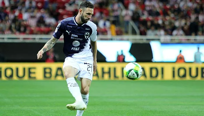 Layún en partido con Monterrey