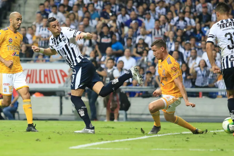 Momento exacto del 'taconcito' de Funes Mori