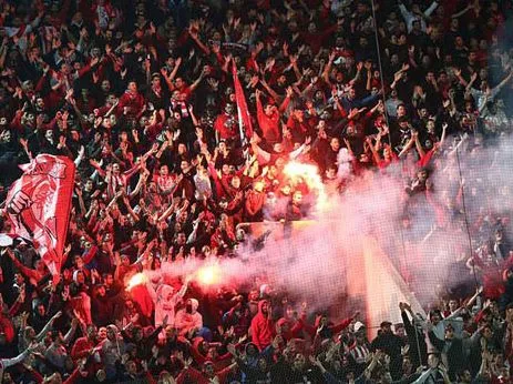 Seguidores apoyan al Olympiakos