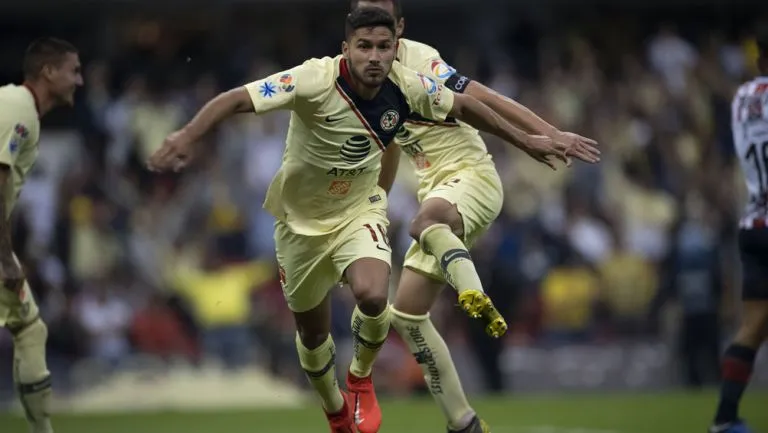 Valdez celebra su anotación frente a Chivas