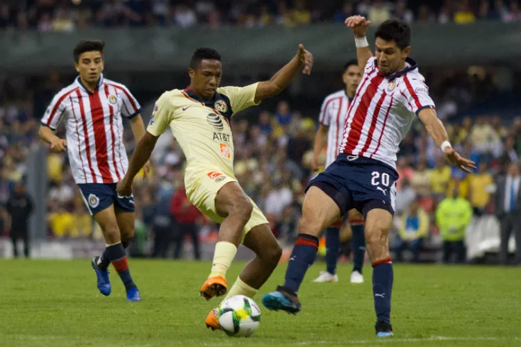 IMAGO7 Jesús Molina intenta terminar con el juego de Ibargüen