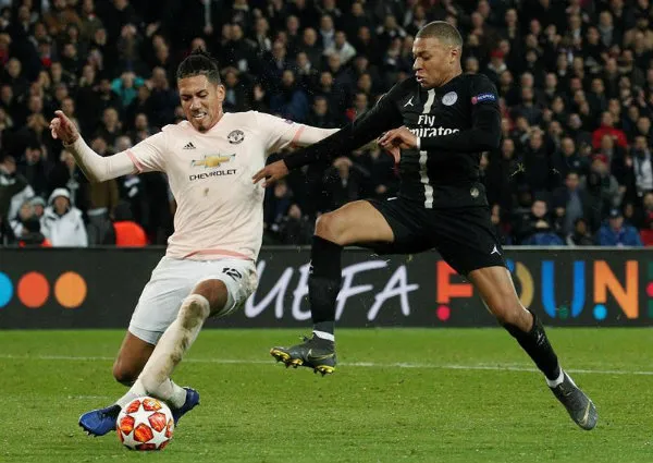 EFE Mbappé en el partido contra Manchester United