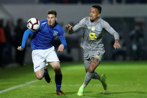 EFE Eder Militao durante el partido contra Feirense