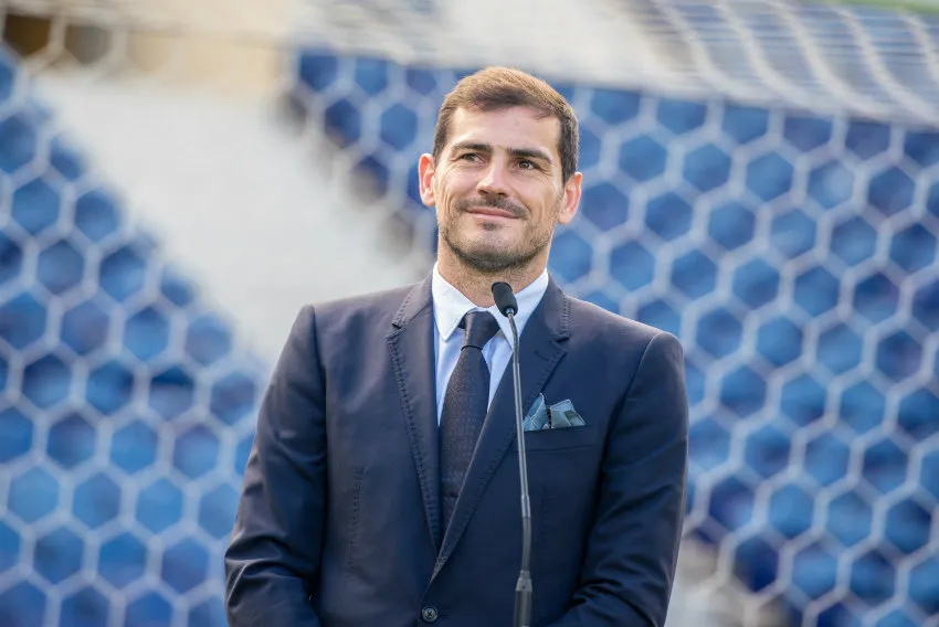TWITTER @FCPORTO Casillas da unas palabras tras su renovación con los Dragones