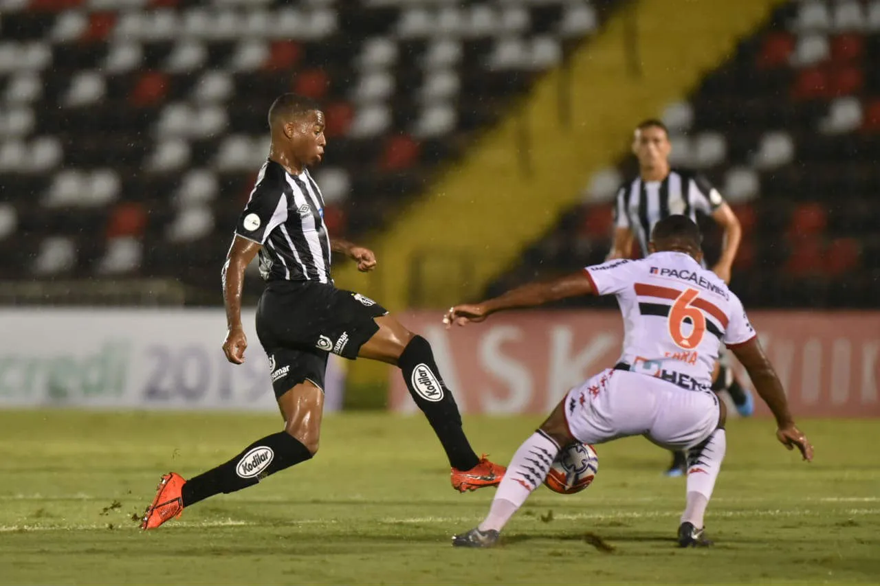 TWITTER @SANTOSFC Acciones entre Santos y Botafogo en partido de la Liga Paulista