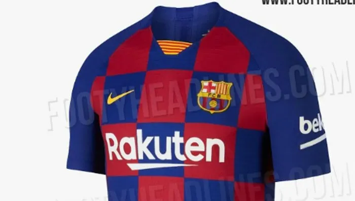 FOOTYHEADLINES.COM Parte delantera de la playera del Barcelona