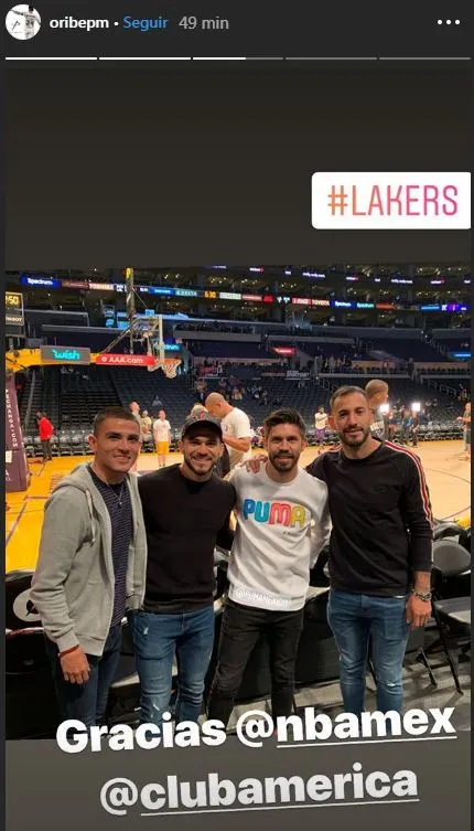 Publicación de Oribe Peralta en el Staples Center