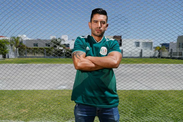 Venado Medina posa para la cámara de RÉCORD