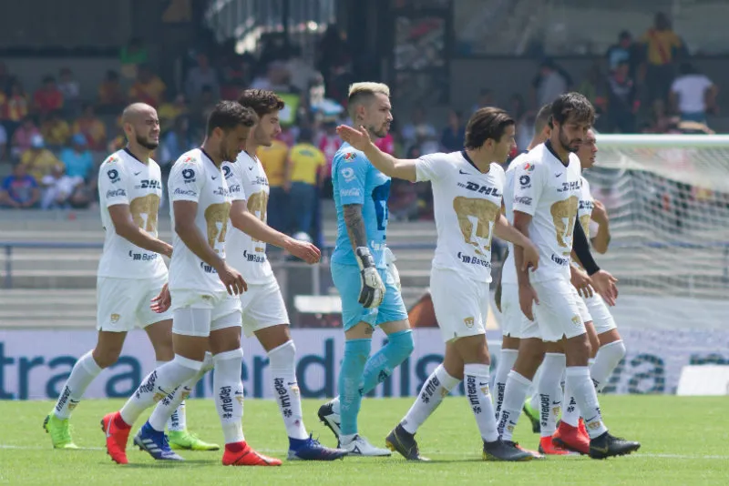 IMAGO7 Jugadores de Pumas tras un juego en CU