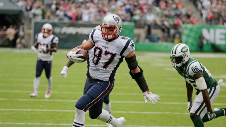Rob Gronkowski durante un juego frente a los Jets