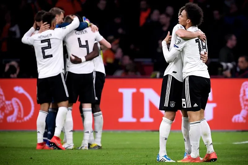 Alemanes celebran tras vencer a Holanda