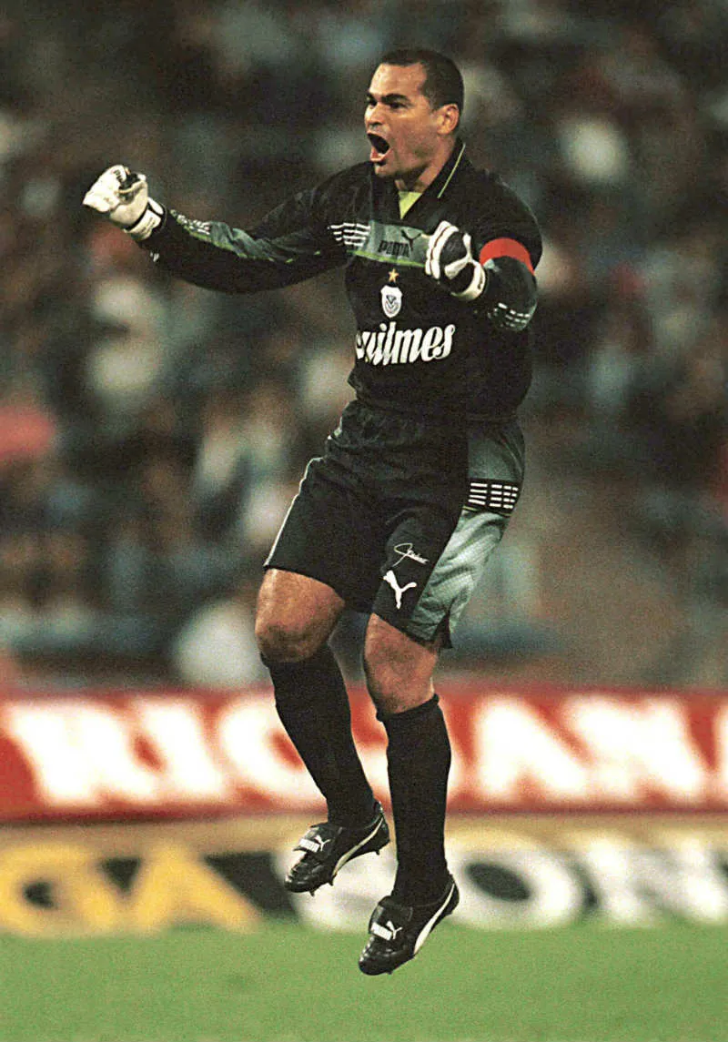 José Luis Chilavert festeja un gol de Vélez Sarsfield