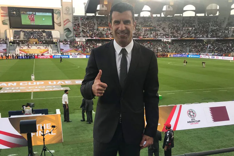 TWITTER @LuisFigo El exfutobolista luso previo a un duelo de la Copa Asiática