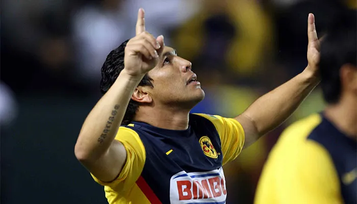 Cabañas en un partido con el América en el 2010