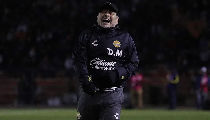 IMAGO7 Maradona durante un partido de El Gran Pez