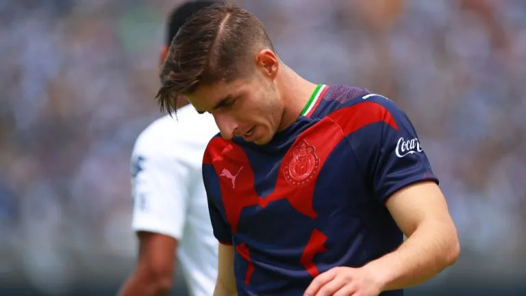 IMAGO7 Isaac Brizuela se lamenta en juego contra Pumas