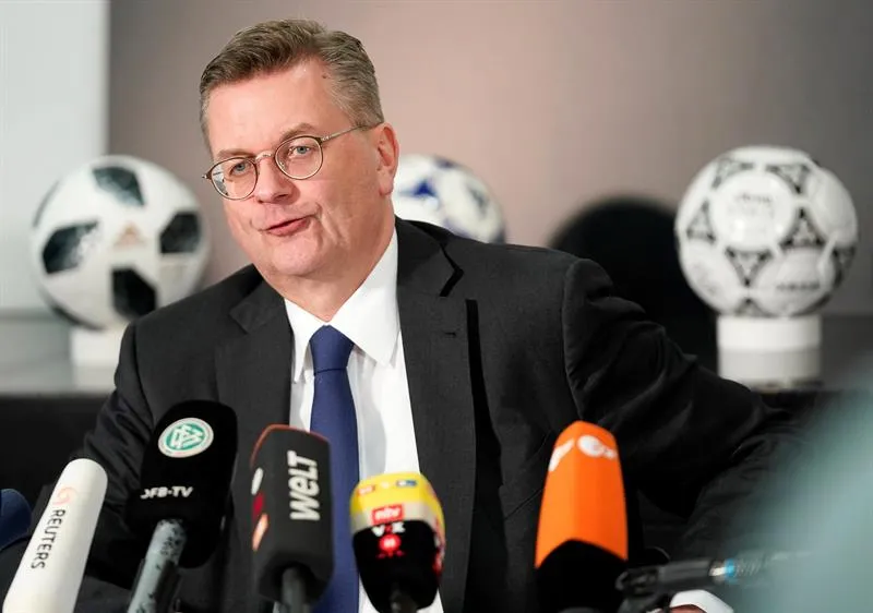 EFE El directivo en una conferencia de prensa