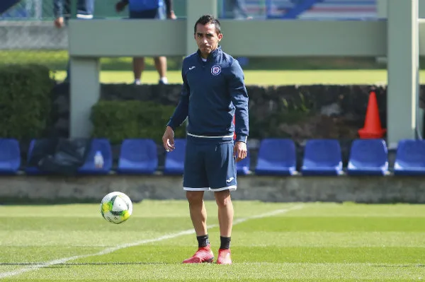 Rafael Baca durante un entrenamiento con Cruz Azul