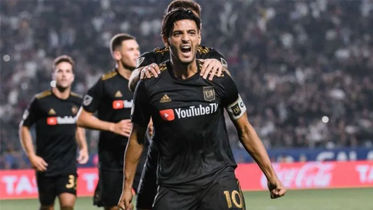 FOTO FACEBOOK LAFC Carlos Vela festejando un gol con LAFC