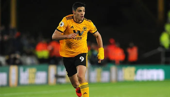 Jiménez en un partido con los Wolves