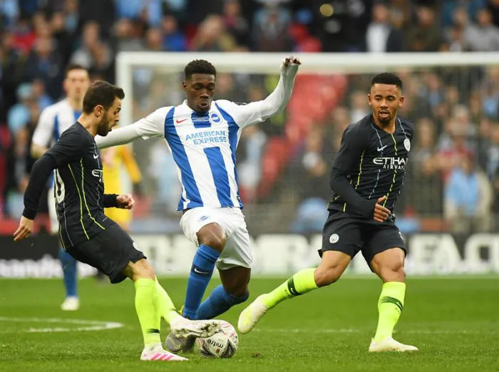 Bernardo Silva durante una jugada