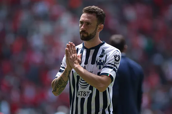 Miguel Layún pide perdón tras goleada de Toluca a Monterrey