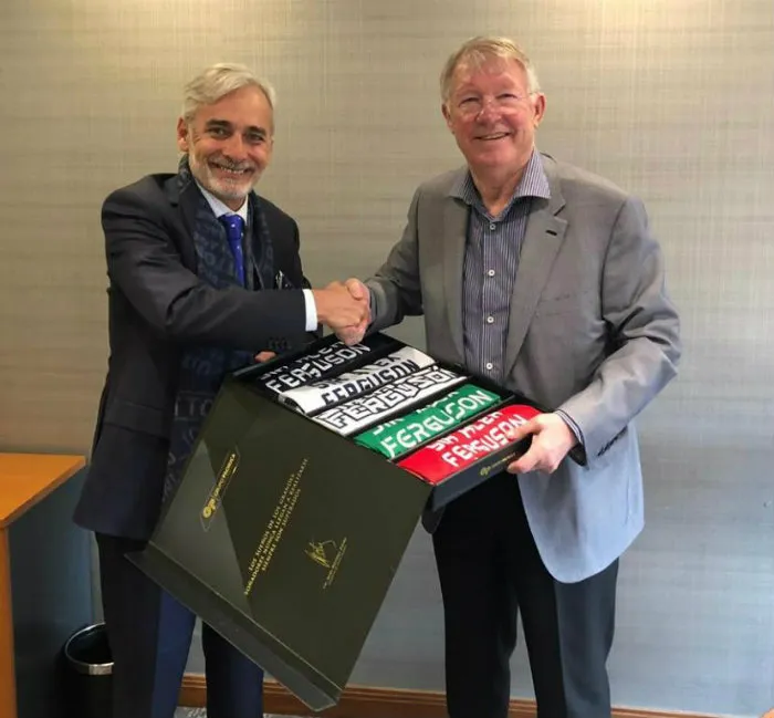 Jesús Martínez y Ferguson en Inglaterra