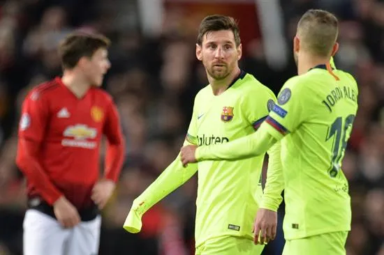 Messi tras recibir golpe en la nariz