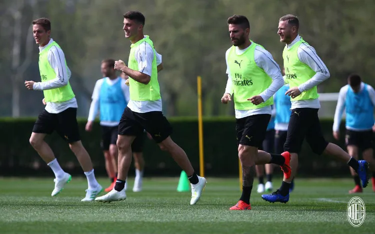 FACEBOOK AC MILAN Milan, durante un entrenamiento