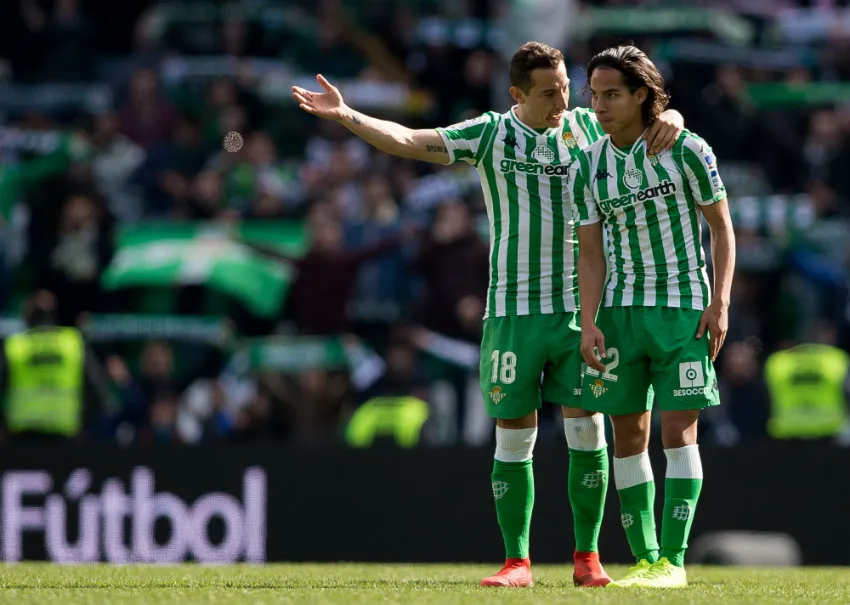 Guardado da algunos consejos a Lainez