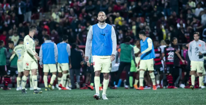 Ménez camina tras un duelo de las Águilas