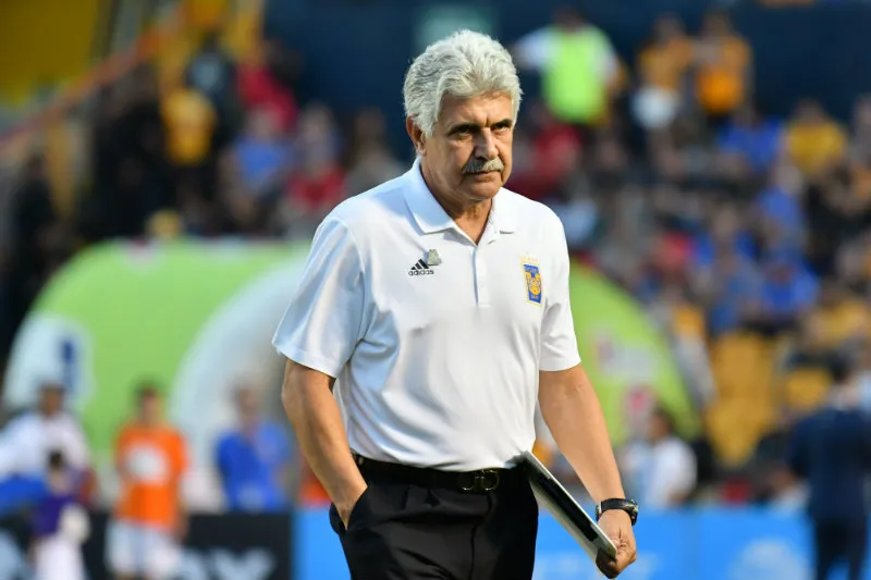 MEXSPORT Tuca Ferretti durante un juego de Tigres