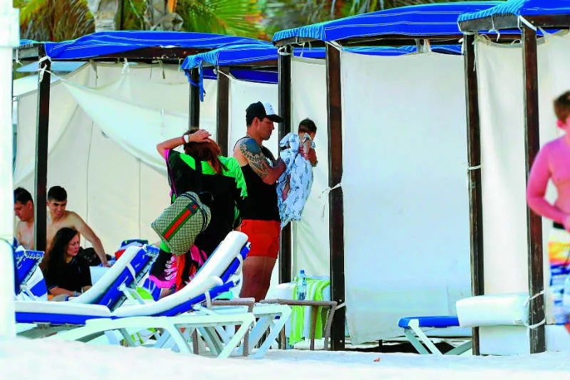 TV NOTAS El Maza Rodríguez, su actual novia y su hijo