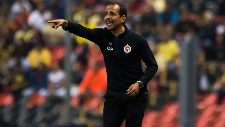 Pareja da indicaciones en juego de Xolos