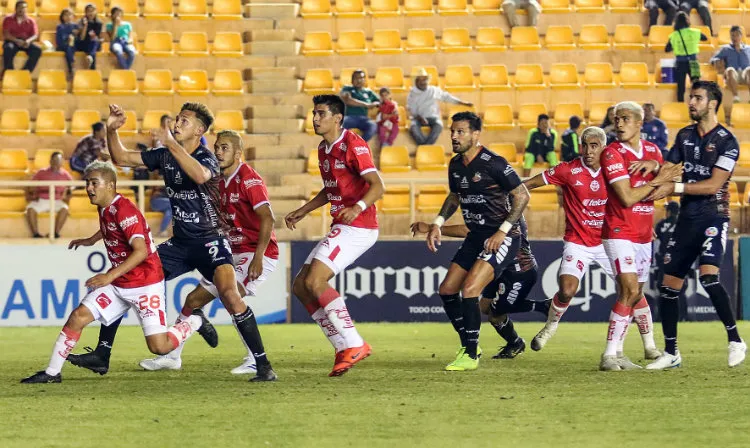 Alebrijes y Mineros, durante la Ida de los Cuartos de Final