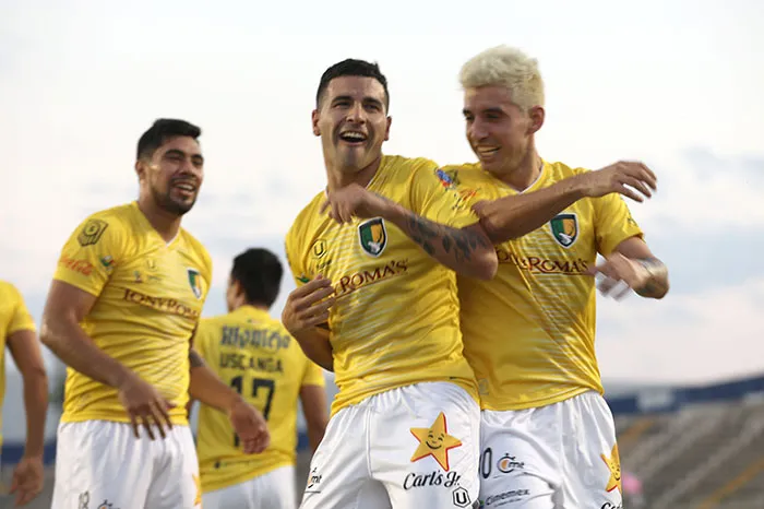 IMAGO7 Jugadores de Venados en celebración de gol