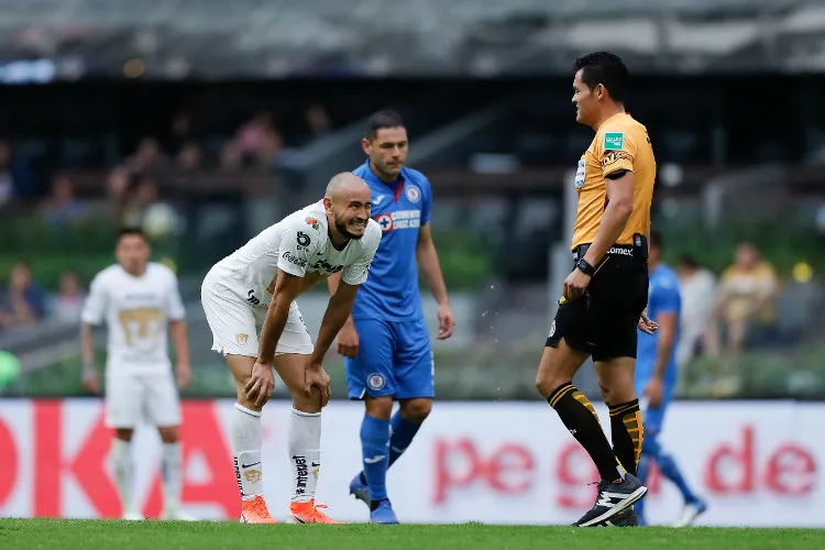 Carlos González lamenta error en el duelo contra Cruz Azul