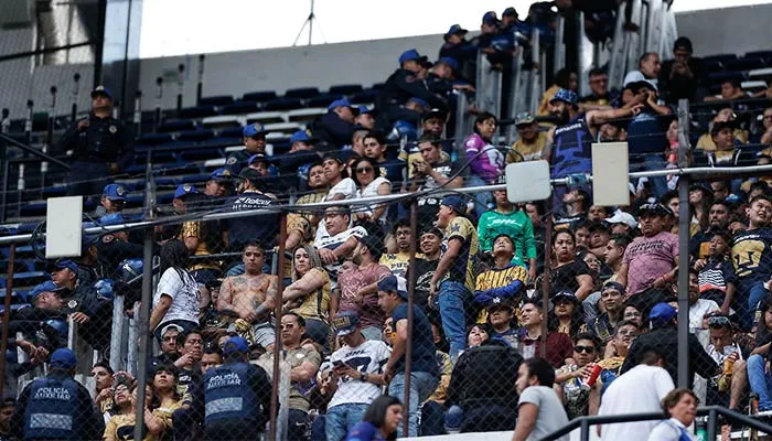 Poca afición de Pumas en el Azteca