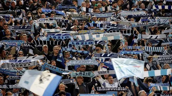 Seguidores de Lazio durante un partido