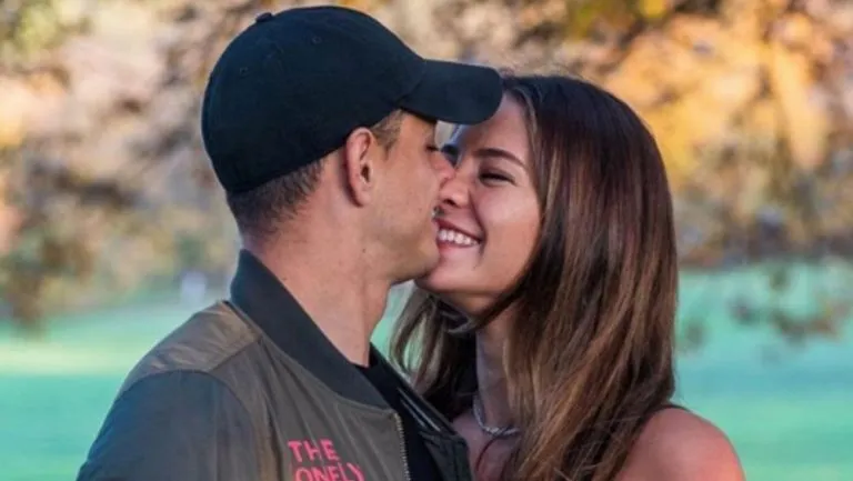 INSTAGRAM @SARAHKOHAN Hernández y Kohan posan para la foto