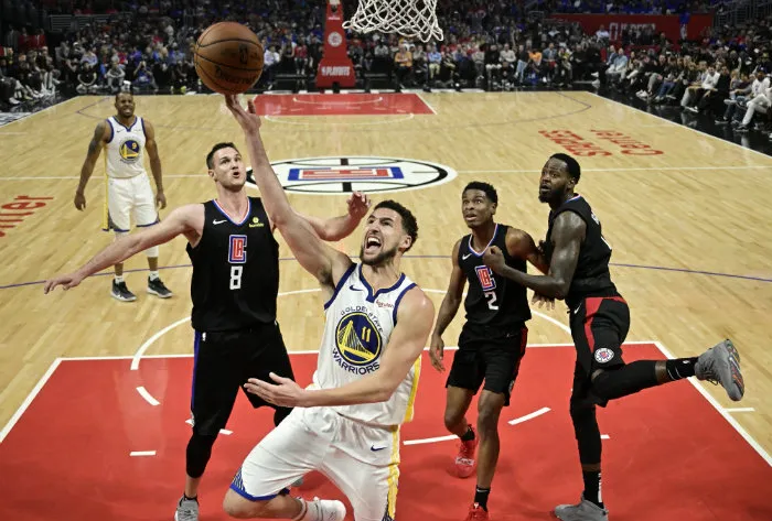 AP Thompson, en una jugada del partido