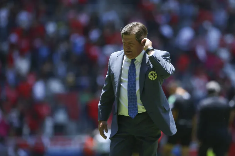 IMAGO7 Piojo Herrera durante un juego del América