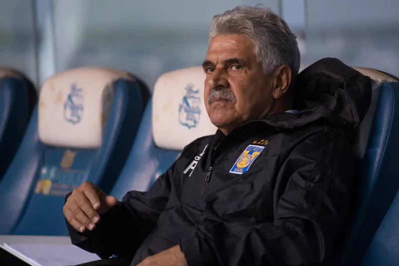 MEXSPORT Tuca Ferretti enojado en el Estadio Cuauhtémoc